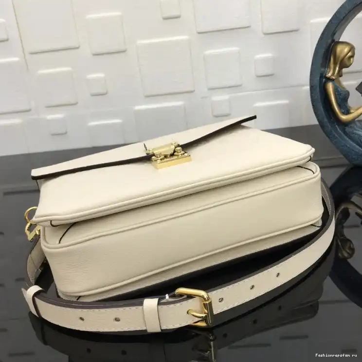 Fashionrepsfam ru 19B570353 Bags LV 0802